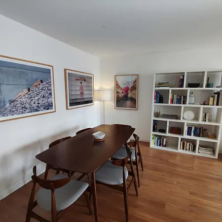 T1 Balcony W River Views, R Cardiff, Διαμέρισμα *