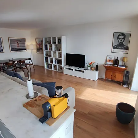 T1 Balcony W River Views, R Cardiff, *
